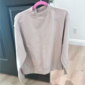 Alo yoga sweater cream M